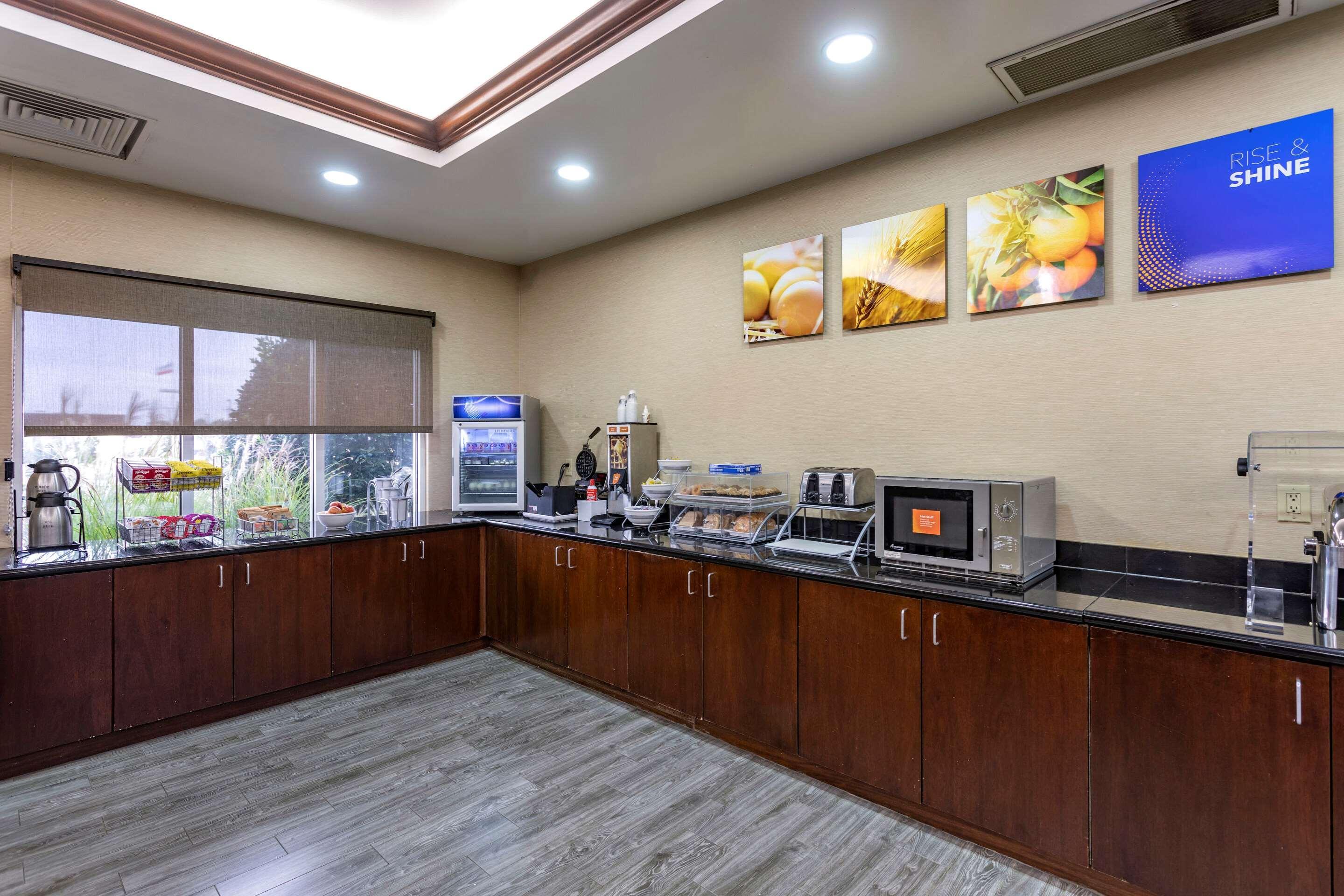 Comfort Suites Olive Branch - Memphis South Eksteriør billede